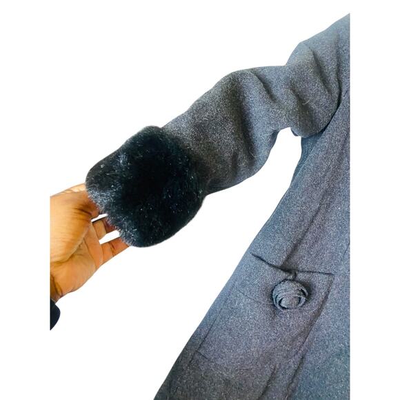 Rothschild Girls Button Down Coat Faux Fur Collar Cuffed Charcoal Gray Size 6X - Picture 3 of 9